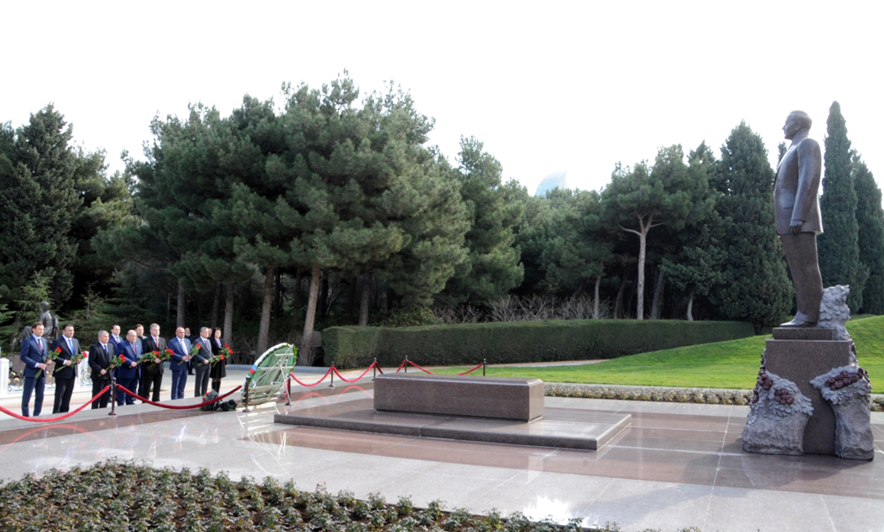 Azərbaycan yığılan traktorlar xarici bazarlara çıxarılır (FOTO)