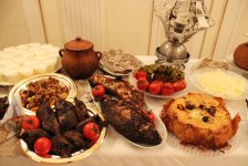 Plov, ləvəngi, qızardılmış quzu əti... (FOTO)