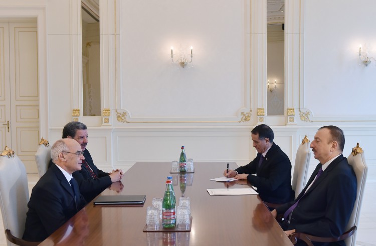 Prezident İlham Əliyev Əlcəzairin energetika nazirini qəbul edib