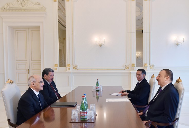 Prezident İlham Əliyev Əlcəzairin energetika nazirini qəbul edib
