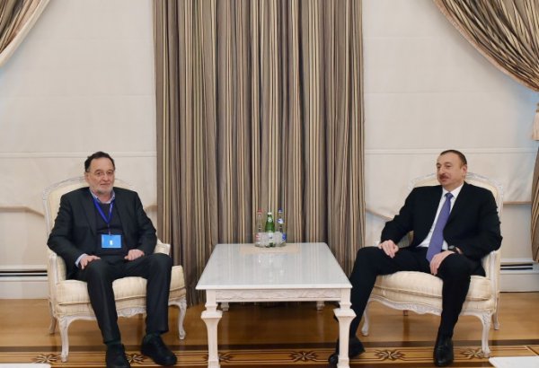 İlham Əliyev Yunanıstanın enerji nazirini qəbul edib