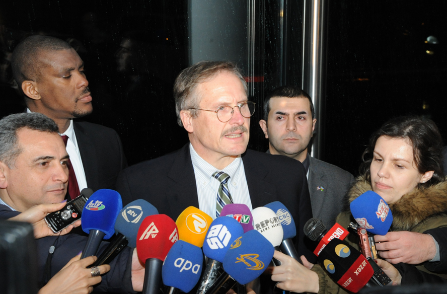 ABŞ-ın Azərbaycanda yeni səfiri ölkələr arasında daha yaxın əlaqələr qurmağı ümid edir  (FOTO)