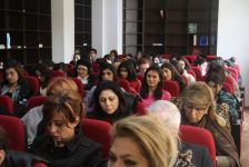 Bilik Fondu Dillər Universitetində görüş keçirib (FOTO)