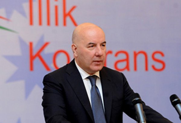 Elman Rüstəmov: Kredit faizləri və digər xidmət haqlarının azaldılması templəri qaneedici deyil