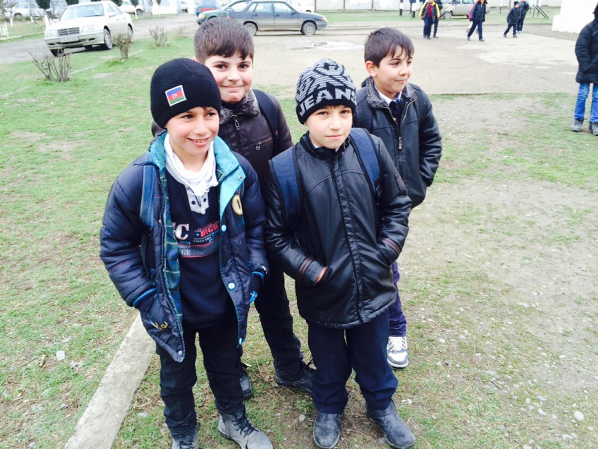 Cəbhəyanı bölgədə şagirdlərimizin vətənpərvərlik ruhu (FOTO)
