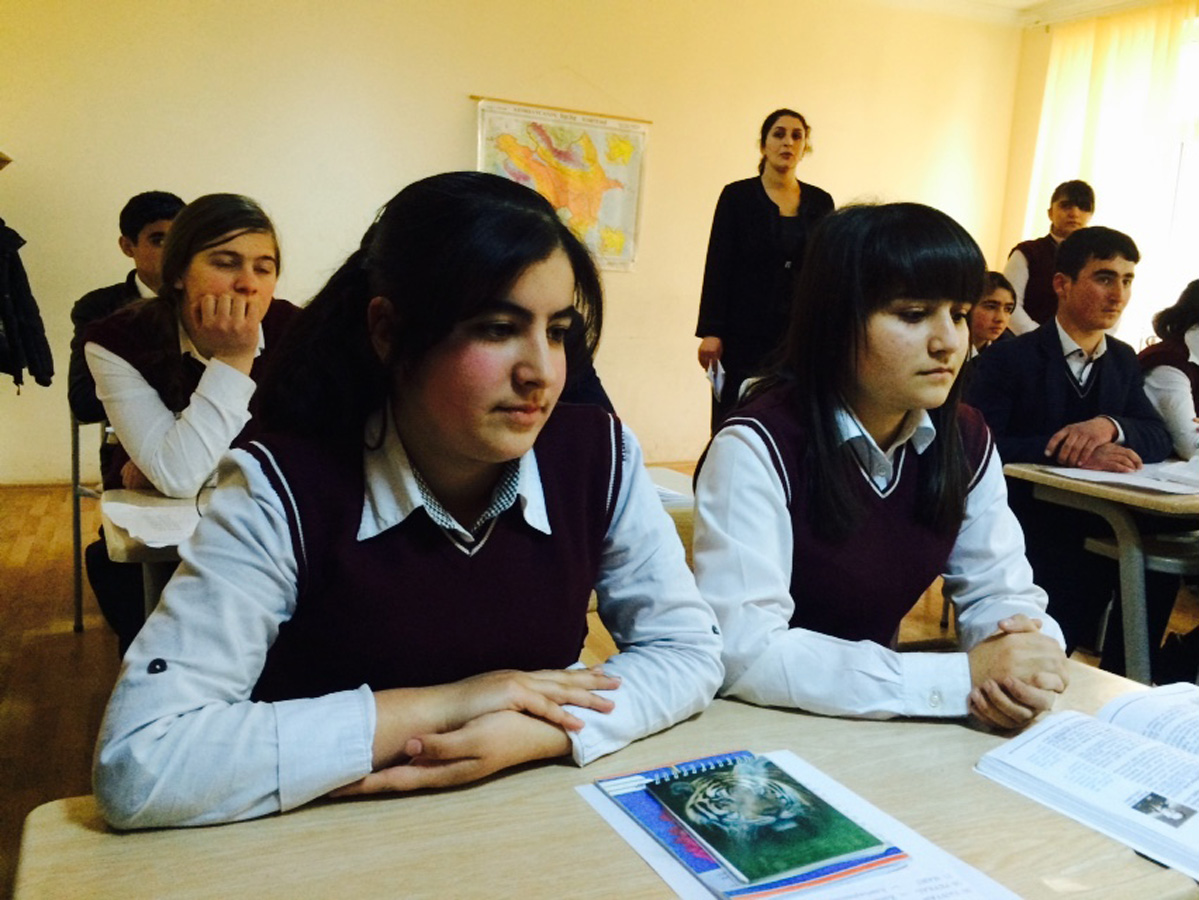 Cəbhəyanı bölgədə şagirdlərimizin vətənpərvərlik ruhu (FOTO)
