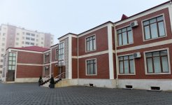 İlham Əliyev Mingəçevirdə məcburi köçkün ailələri üçün yeni salınan yaşayış kompleksində yaradılan şəraitlə tanış olub  (FOTO)