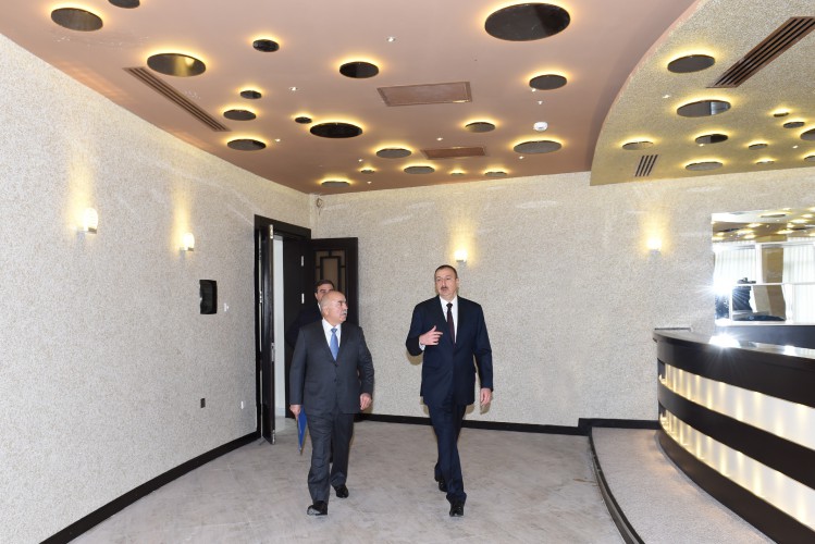 İlham Əliyev Mingəçevirdə "Ağsaray" otelində tikinti işlərinin gedişi ilə tanış olub (FOTO)