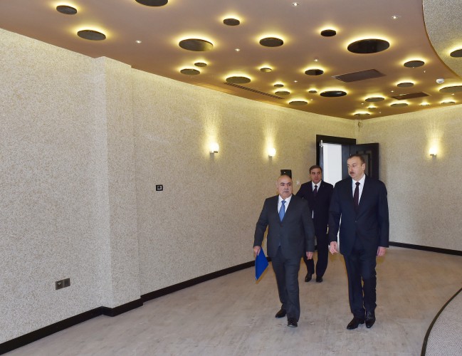 İlham Əliyev Mingəçevirdə "Ağsaray" otelində tikinti işlərinin gedişi ilə tanış olub (FOTO)