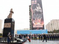 Prezident İlham Əliyev Xocalı faciəsi qurbanlarının xatirəsinin anım mərasimində iştirak edib (FOTO)