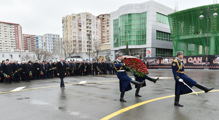 Prezident İlham Əliyev Xocalı faciəsi qurbanlarının xatirəsinin anım mərasimində iştirak edib (FOTO)