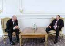 İlham Əliyev Polşanın yeni səfirini qəbul etdi (FOTO)