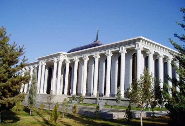 Türkmənistan parlamentinin nümayəndə heyəti Azərbaycana gəlir