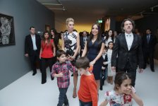 Leyla Əliyevanın və Stiven Vebsterin əsərləri Heydər Əliyev Mərkəzində təşkil edilən sərgidə nümayiş olunur  (FOTO)