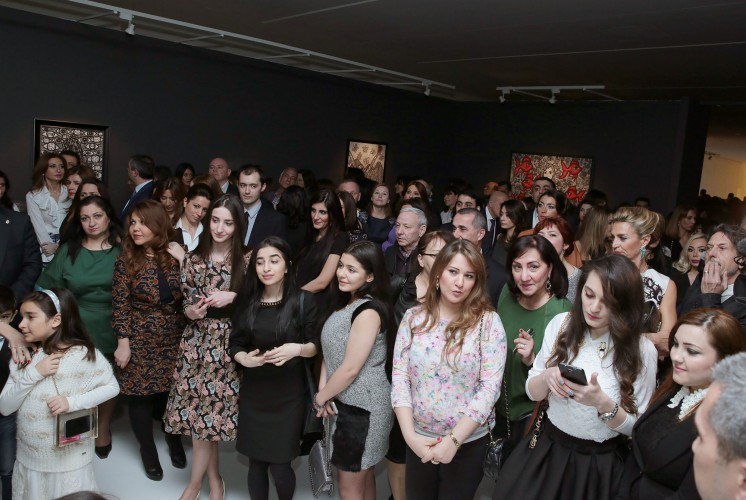 Leyla Əliyevanın və Stiven Vebsterin əsərləri Heydər Əliyev Mərkəzində təşkil edilən sərgidə nümayiş olunur  (FOTO)