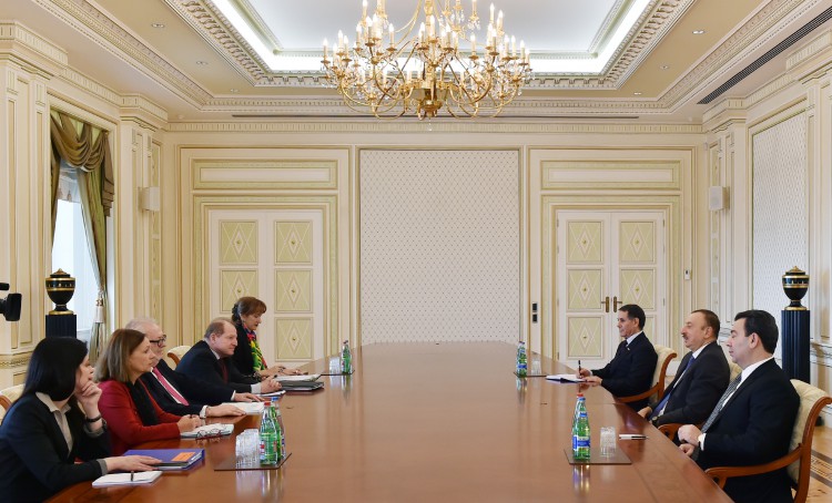 Prezident İlham Əliyev AŞ PA Monitorinq Komitəsinin həmməruzəçisini qəbul edib (FOTO)