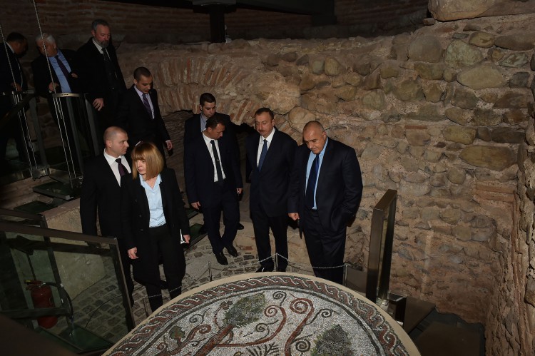 İlham Əliyev Müqəddəs Sofiya kilsəsində olub (FOTO)