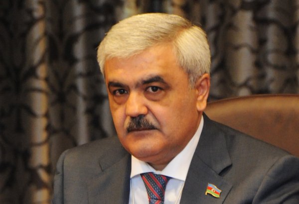 Rövnəq Abdullayev: Azərbaycan bu gün xarici ölkələrə milyardlarla sərmayələr yatırır, bununla da əlavə gəlir mənbələri yaradır (ÖZƏL)