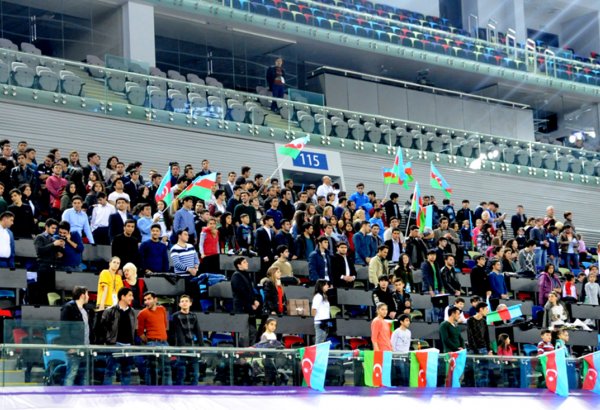Azərbaycan gimnastı batutda tullanma üzrə fərdi yarışlarda birinci oldu (FOTO)
