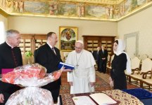 Prezident İlham Əliyev və xanımı Papa Fransisk ilə görüşüblər (FOTO)