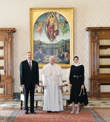 Prezident İlham Əliyev və xanımı Papa Fransisk ilə görüşüblər (FOTO)