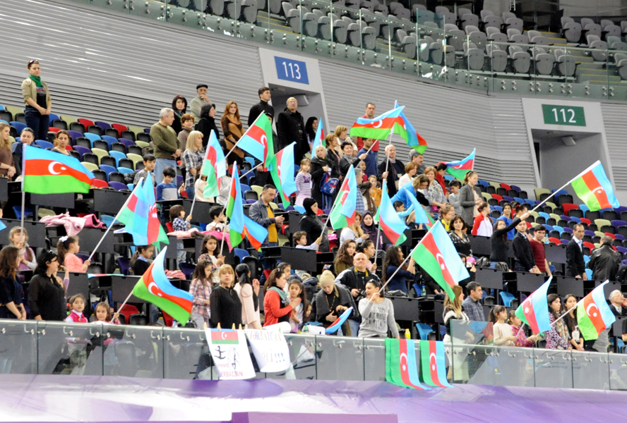 Azərbaycan gimnastı Bakıda keçirilən açıq çempionatda qızıl medallarının sayını 5-ə çatdırıb (ƏLAVƏ OLUNUB 2) (FOTO)