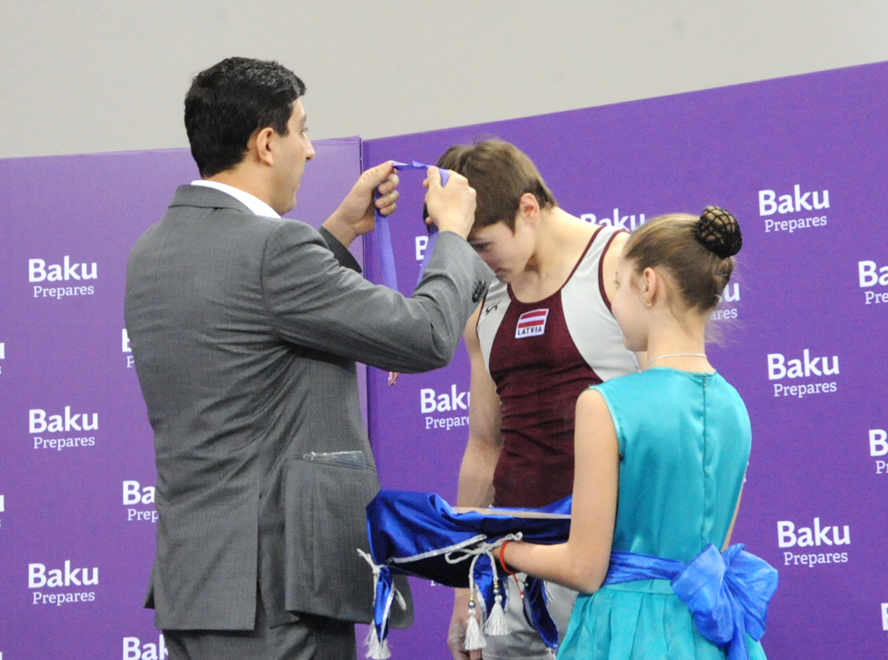 Azərbaycan gimnastı Bakıda keçirilən açıq çempionatda qızıl medallarının sayını 5-ə çatdırıb (ƏLAVƏ OLUNUB 2) (FOTO)