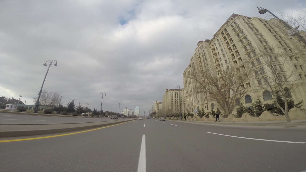 Heydər Əliyev prospektinin köməkçi hissəsindəki təmir işləri yekunlaşıb (FOTO, VİDEO)