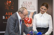 Türk dünyasının tanınmış şəxslərinin iştirakı  ilə Qənirə Paşayevanın Türkiyədə çıxan kitablarının təqdimatı olub (FOTO)