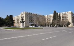 Yeniləşən "Gənclər şəhər"i (FOTO)