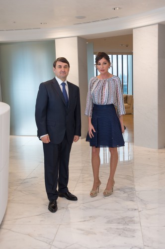 Mehriban Əliyeva Rusiya Prezidentinin köməkçisi, Olimpiya Komitəsinin vitse-prezidenti ilə görüşüb (FOTO)
