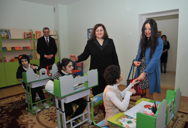 Heydər Əliyev Fondunun vitse-prezidenti Leyla Əliyeva bir sıra uşaq evlərinə baş çəkib (FOTO)