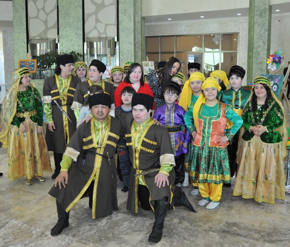 Heydər Əliyev Fondunun vitse-prezidenti Leyla Əliyeva bir sıra uşaq evlərinə baş çəkib (FOTO)