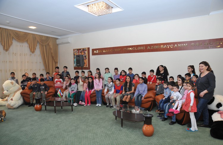 Heydər Əliyev Fondunun vitse-prezidenti Leyla Əliyeva bir sıra uşaq evlərinə baş çəkib (FOTO)