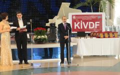 84 jurnalist qalib gəldi (FOTO)