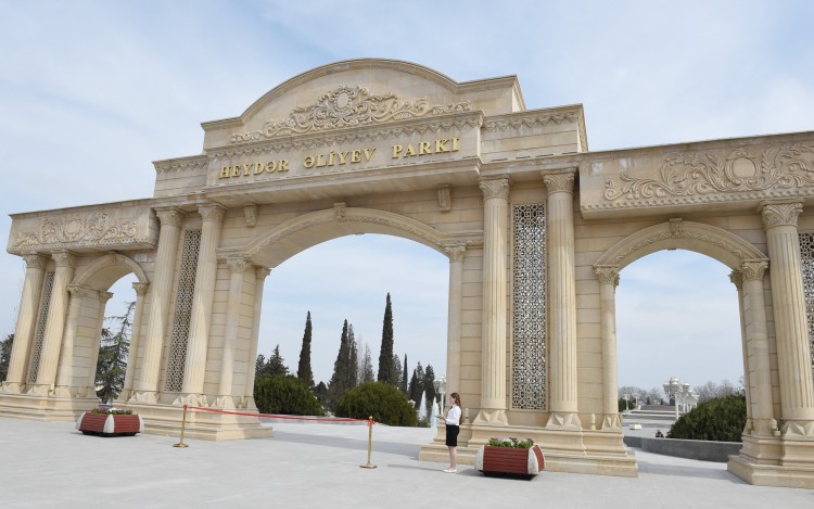 Bərdədə Heydər Əliyev adına park-bulvar istifadəyə verilib  (FOTO)