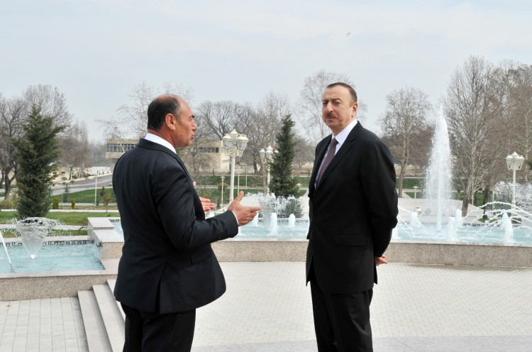 Bərdədə Heydər Əliyev adına park-bulvar istifadəyə verilib  (FOTO)