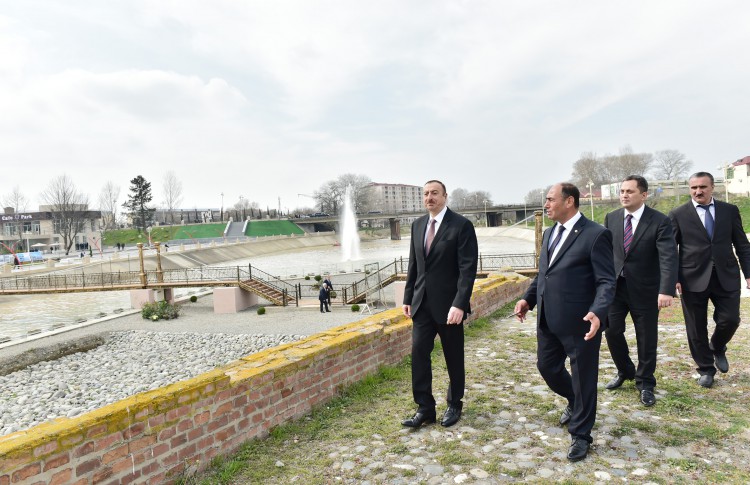 Bərdədə Heydər Əliyev adına park-bulvar istifadəyə verilib  (FOTO)
