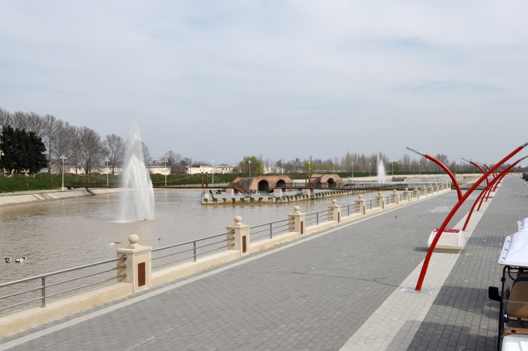 Bərdədə Heydər Əliyev adına park-bulvar istifadəyə verilib  (FOTO)