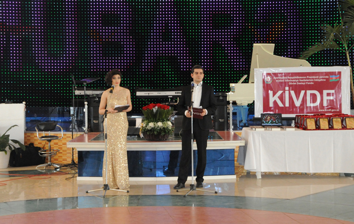 84 jurnalist qalib gəldi (FOTO)