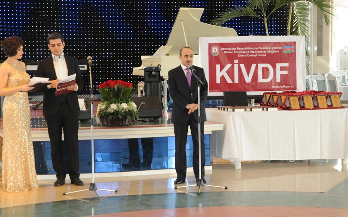 84 jurnalist qalib gəldi (FOTO)