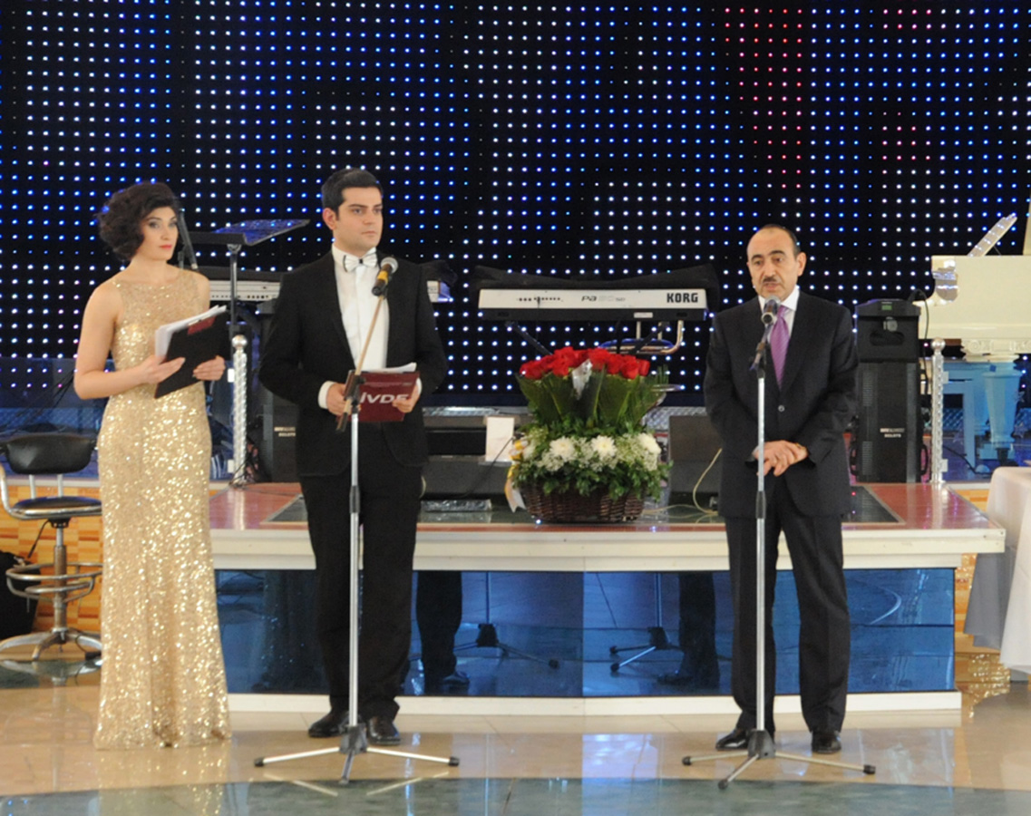84 jurnalist qalib gəldi (FOTO)