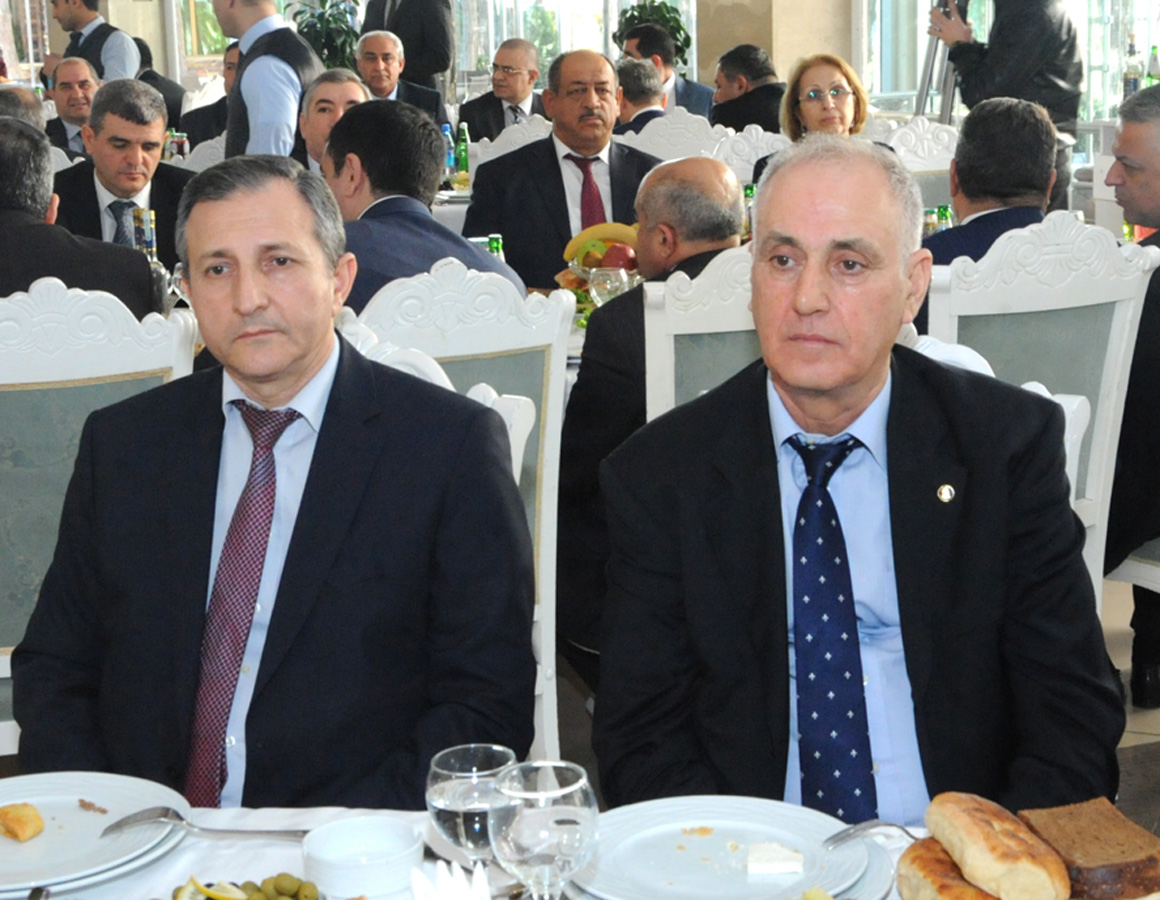 84 jurnalist qalib gəldi (FOTO)