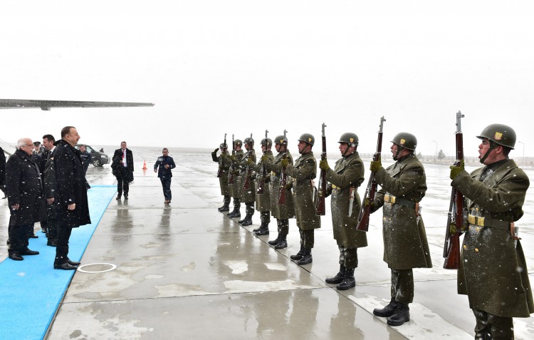Prezident İlham Əliyev Türkiyəyə işgüzar səfərə gəlib (FOTO)