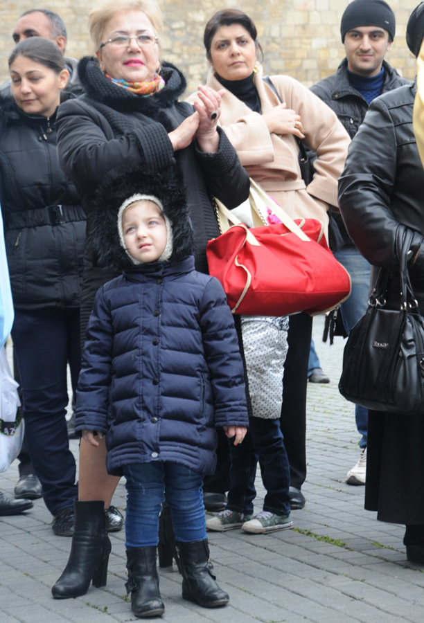 Bayram dəvələri Bakı yollarında (FOTO)