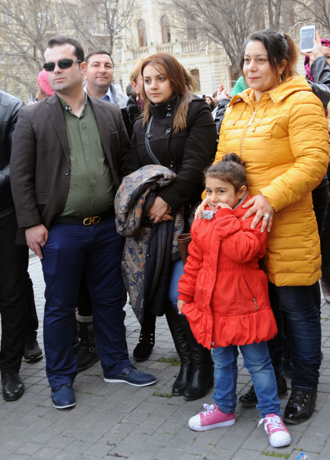 Bayram dəvələri Bakı yollarında (FOTO)