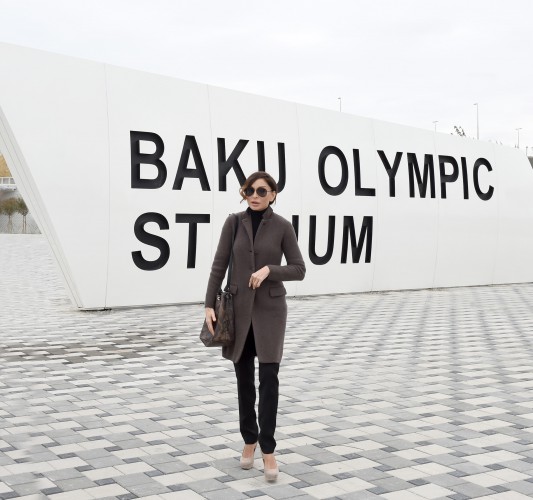 Prezident İlham Əliyev və xanımı Bakı Olimpiya Stadionunun açılışında iştirak ediblər (FOTO)