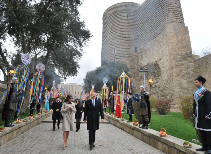Prezident İlham Əliyev və xanımı Novruz bayramı münasibətilə ümumxalq şənliyində iştirak ediblər (ƏLAVƏ OLUNUB) (FOTO)
