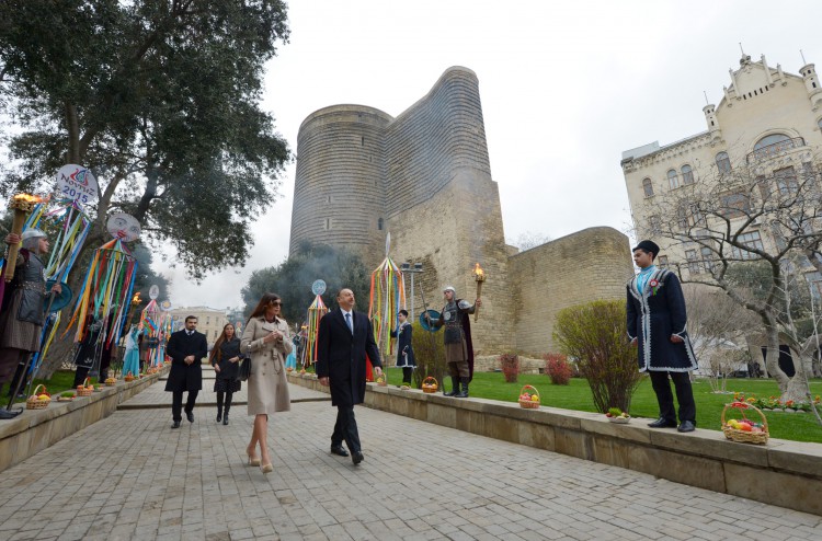 Prezident İlham Əliyev və xanımı Novruz bayramı münasibətilə ümumxalq şənliyində iştirak ediblər (ƏLAVƏ OLUNUB) (FOTO)