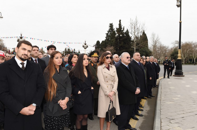 Prezident İlham Əliyev və xanımı Novruz bayramı münasibətilə ümumxalq şənliyində iştirak ediblər (ƏLAVƏ OLUNUB) (FOTO)